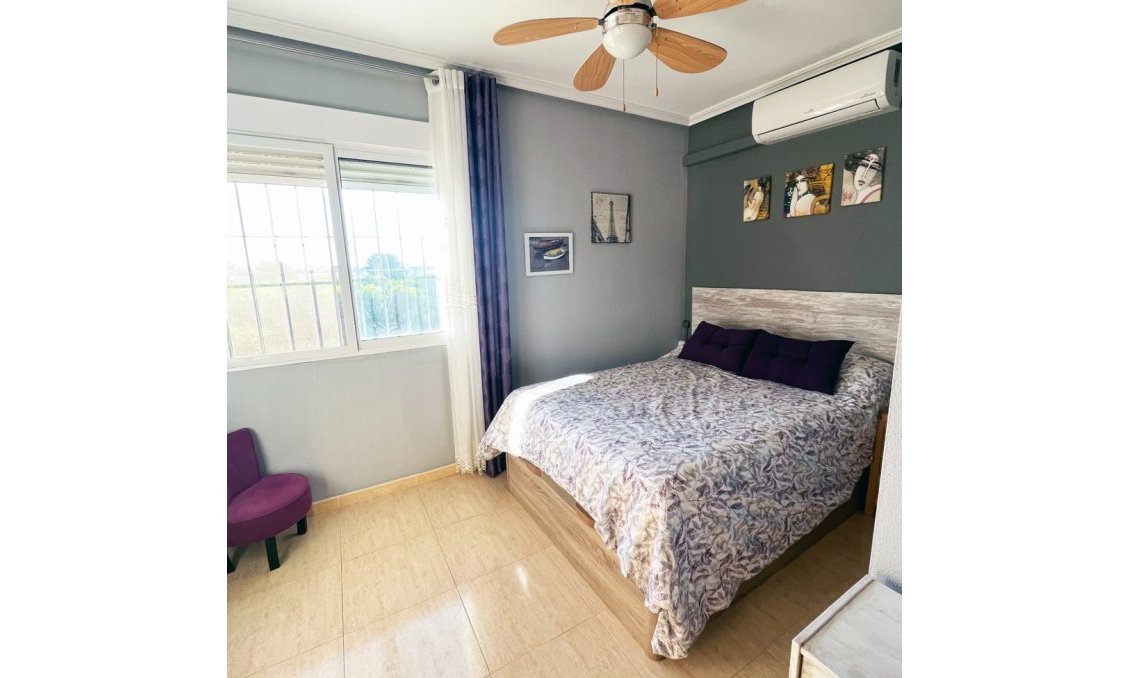 Wiederverkauf - Town House -
Torrevieja