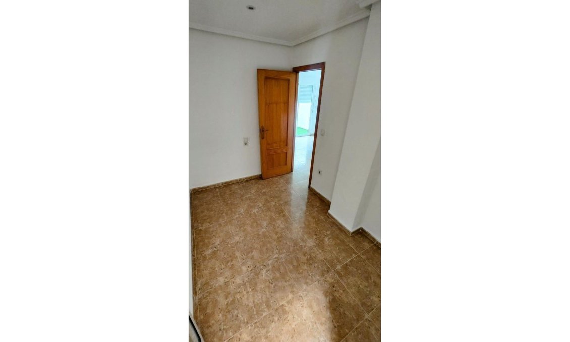 Wiederverkauf - Wohnung -
Torrevieja - Playa de los Locos