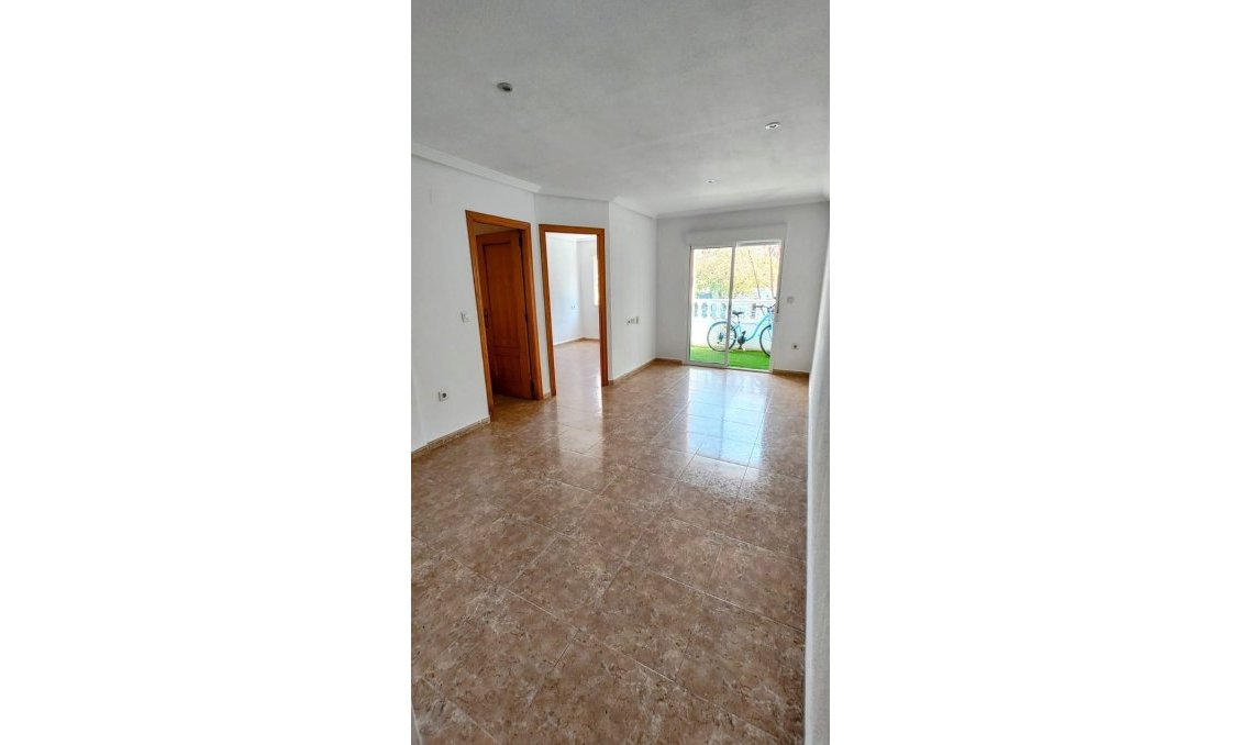 Wiederverkauf - Wohnung -
Torrevieja - Playa de los Locos