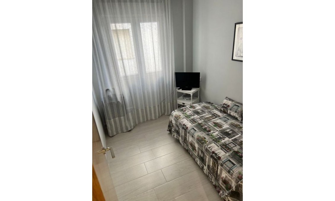 Segunda mano - Apartamento -
Torrevieja - Playa del Cura