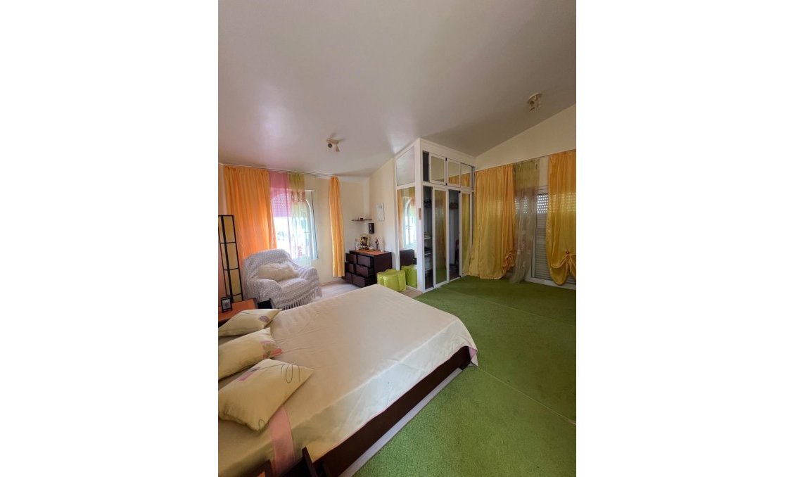 Segunda mano - Villa -
La Manga del Mar Menor - Veneziola