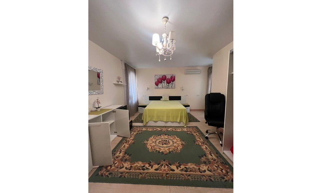 Segunda mano - Villa -
La Manga del Mar Menor - Veneziola