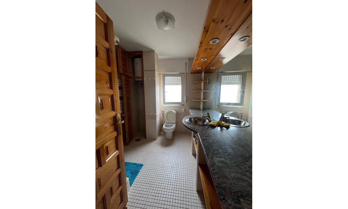 Resale - Villa -
La Manga del Mar Menor - Km 17