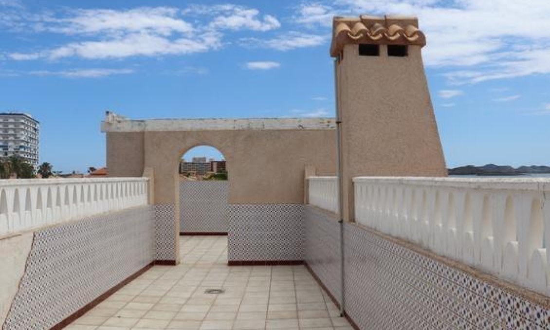 Resale - Villa -
La Manga del Mar Menor - Km 17