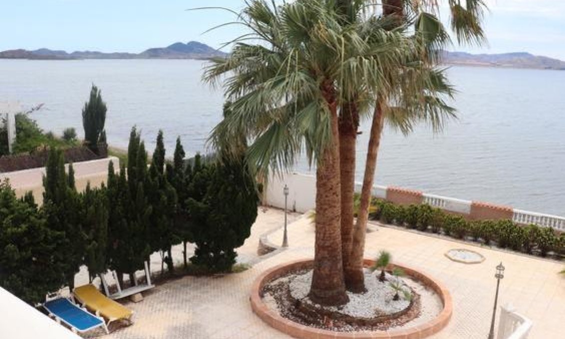Resale - Villa -
La Manga del Mar Menor - Km 17