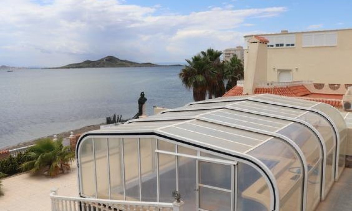 Resale - Villa -
La Manga del Mar Menor - Km 17