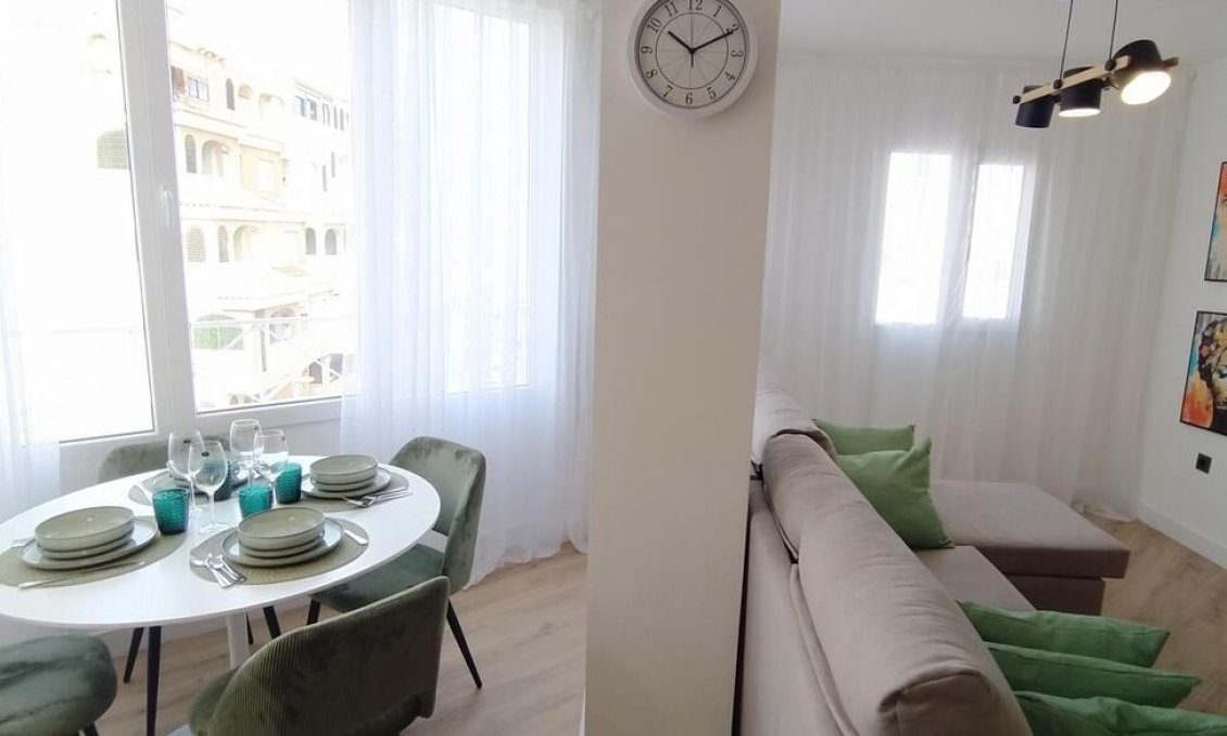 Használt Ingatlanok - Apartman -
Torrevieja - PARQUE DE LAS NACIONES