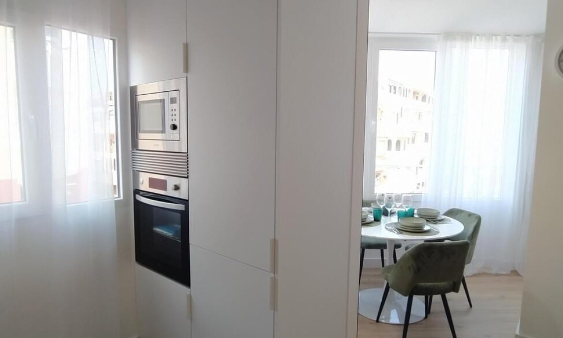 Használt Ingatlanok - Apartman -
Torrevieja - PARQUE DE LAS NACIONES