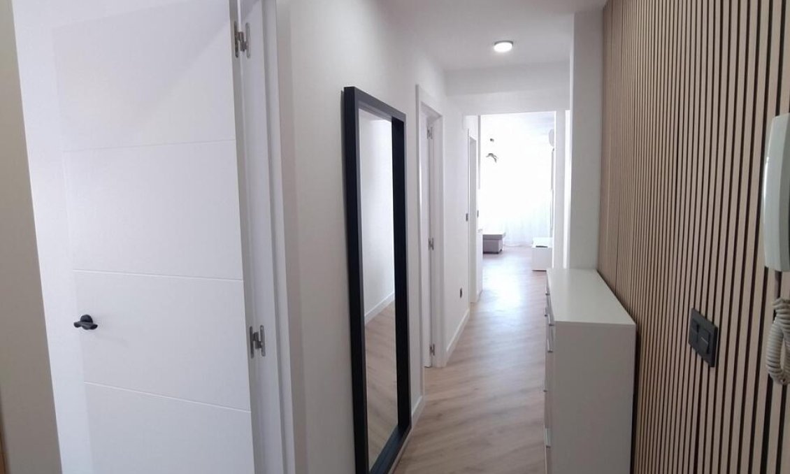 Használt Ingatlanok - Apartman -
Torrevieja - PARQUE DE LAS NACIONES