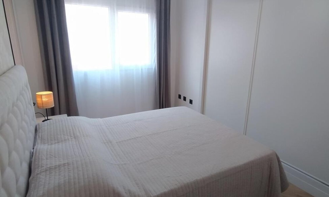 Használt Ingatlanok - Apartman -
Torrevieja - PARQUE DE LAS NACIONES