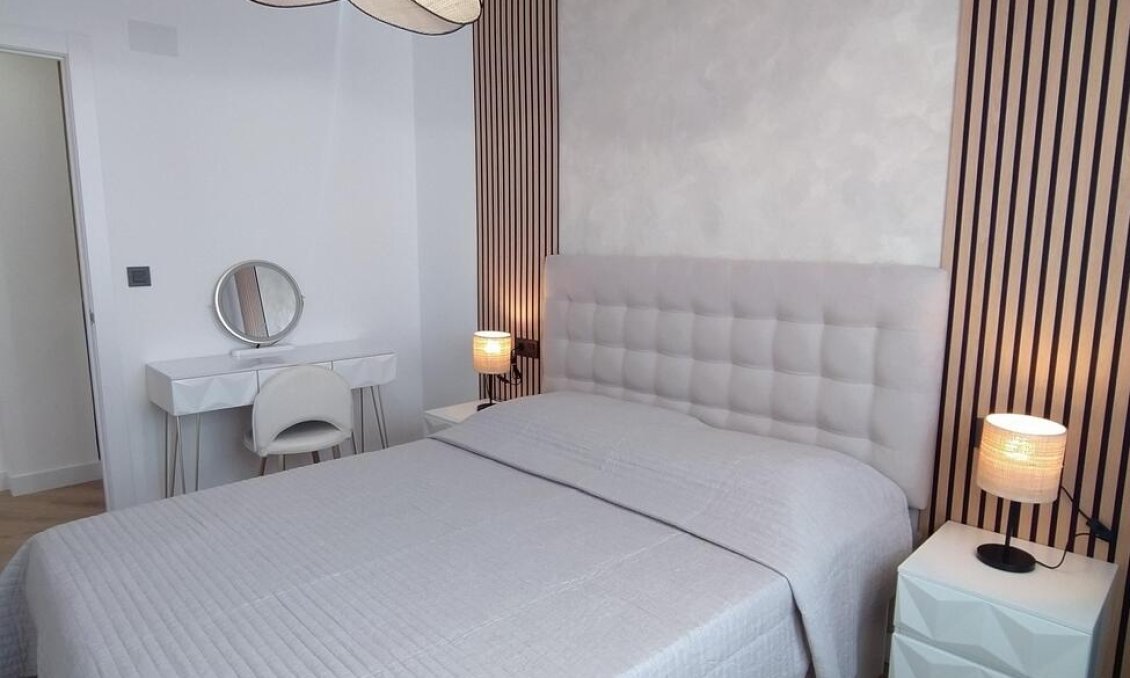 Használt Ingatlanok - Apartman -
Torrevieja - PARQUE DE LAS NACIONES