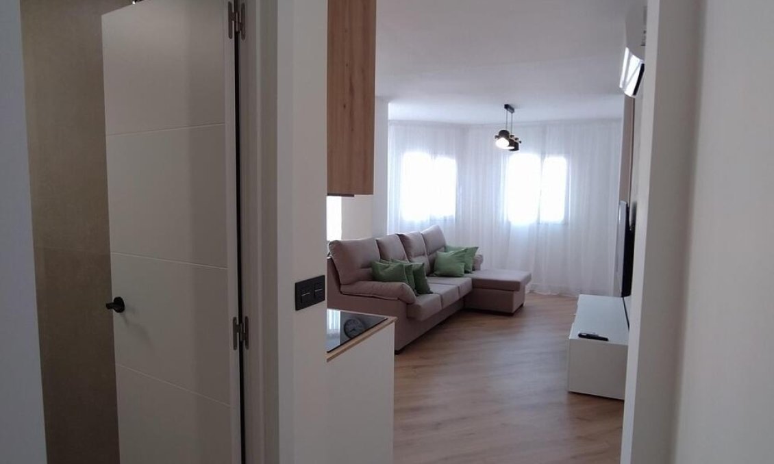 Használt Ingatlanok - Apartman -
Torrevieja - PARQUE DE LAS NACIONES