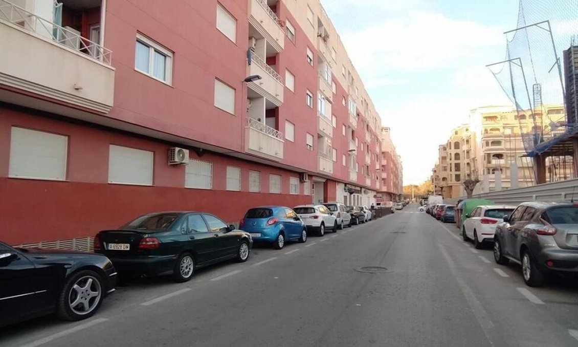 Használt Ingatlanok - Apartman -
Torrevieja - PARQUE DE LAS NACIONES