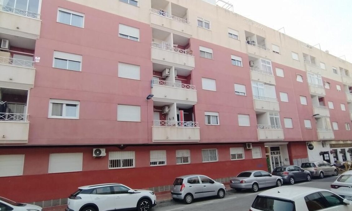 Használt Ingatlanok - Apartman -
Torrevieja - PARQUE DE LAS NACIONES
