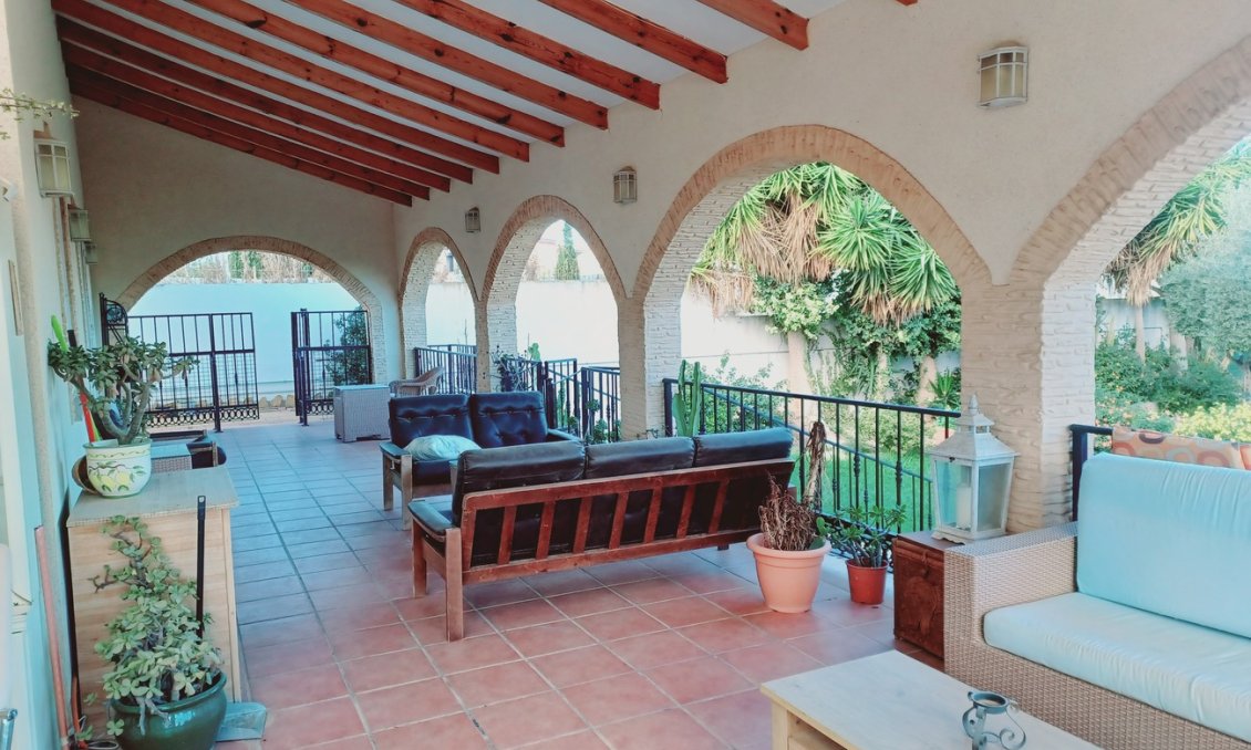 Segunda mano - Villa -
Canadas De San Pedro - Inland