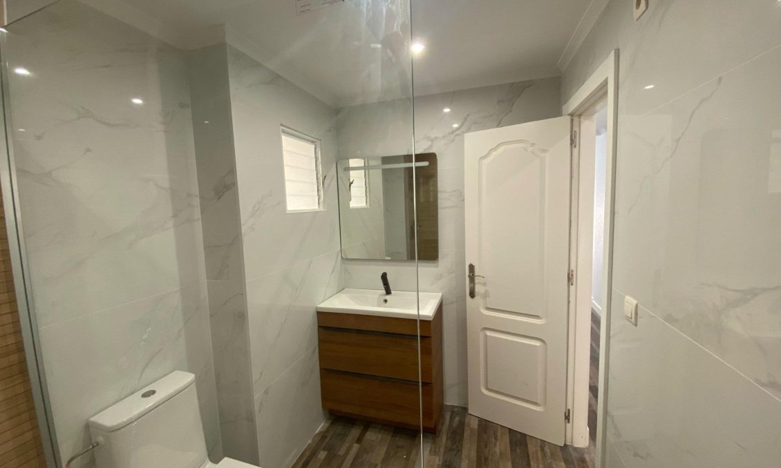 Segunda mano - Apartamento -
San Miguel de Salinas - Pueblo 9