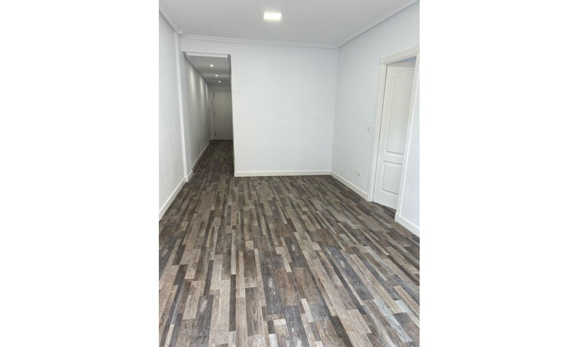 Segunda mano - Apartamento -
San Miguel de Salinas - Pueblo 9