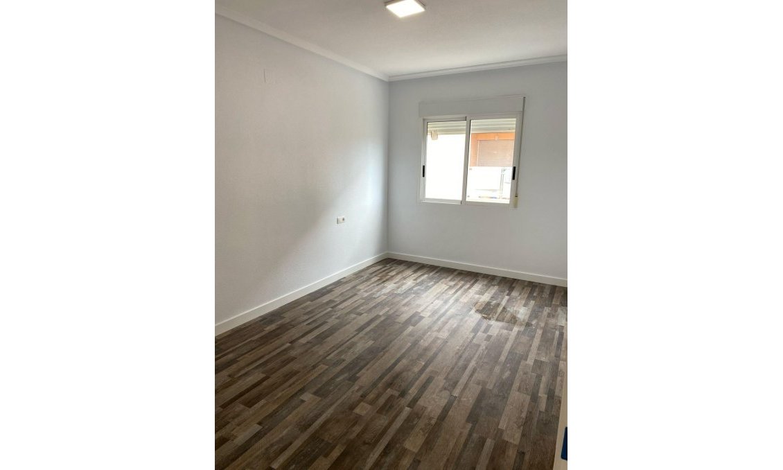 Segunda mano - Apartamento -
San Miguel de Salinas - Pueblo 9