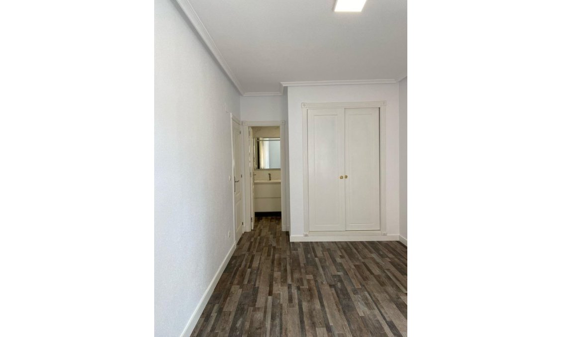 Segunda mano - Apartamento -
San Miguel de Salinas - Pueblo 9