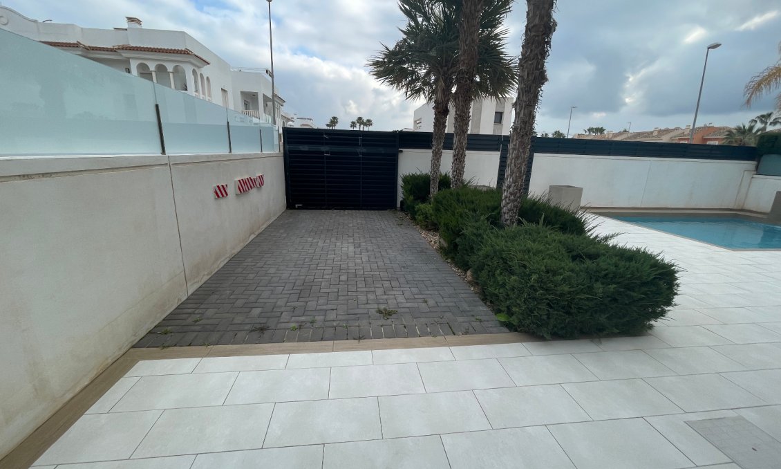 Segunda mano - Villa -
Ciudad Quesada - Costa Blanca