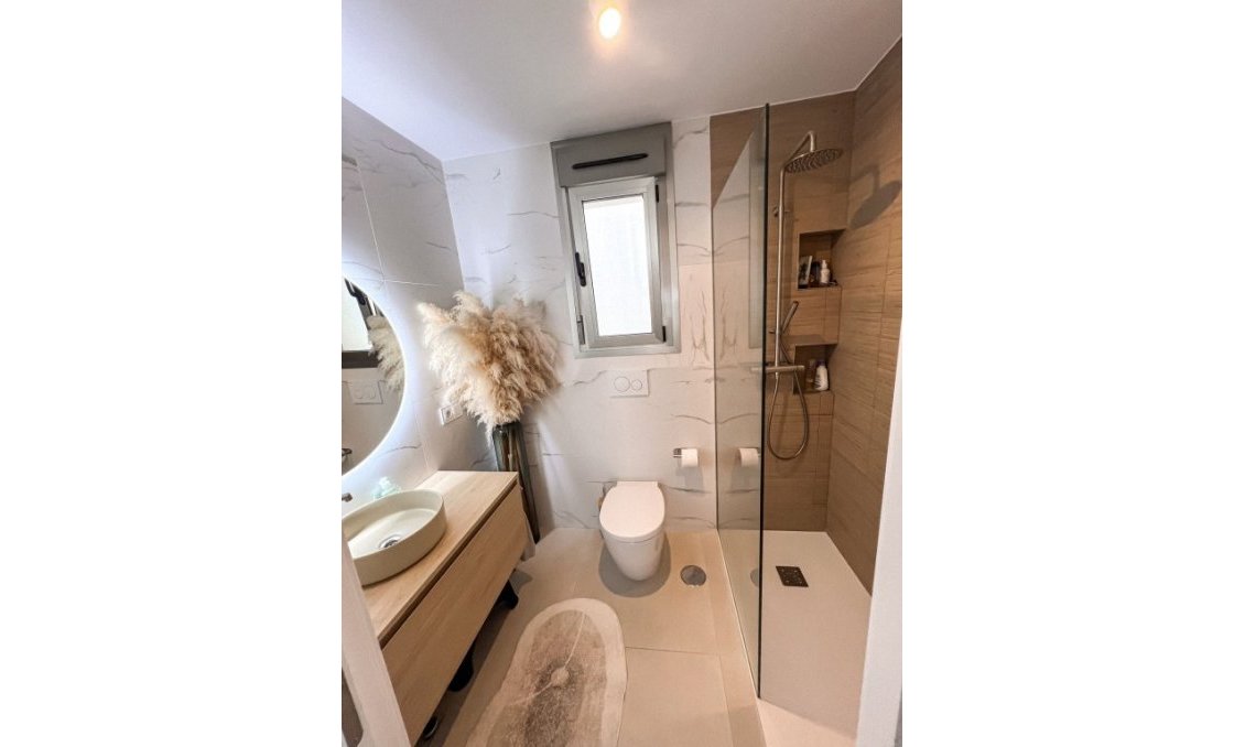 Revente - Villa -
San Miguel de Salinas - Inland