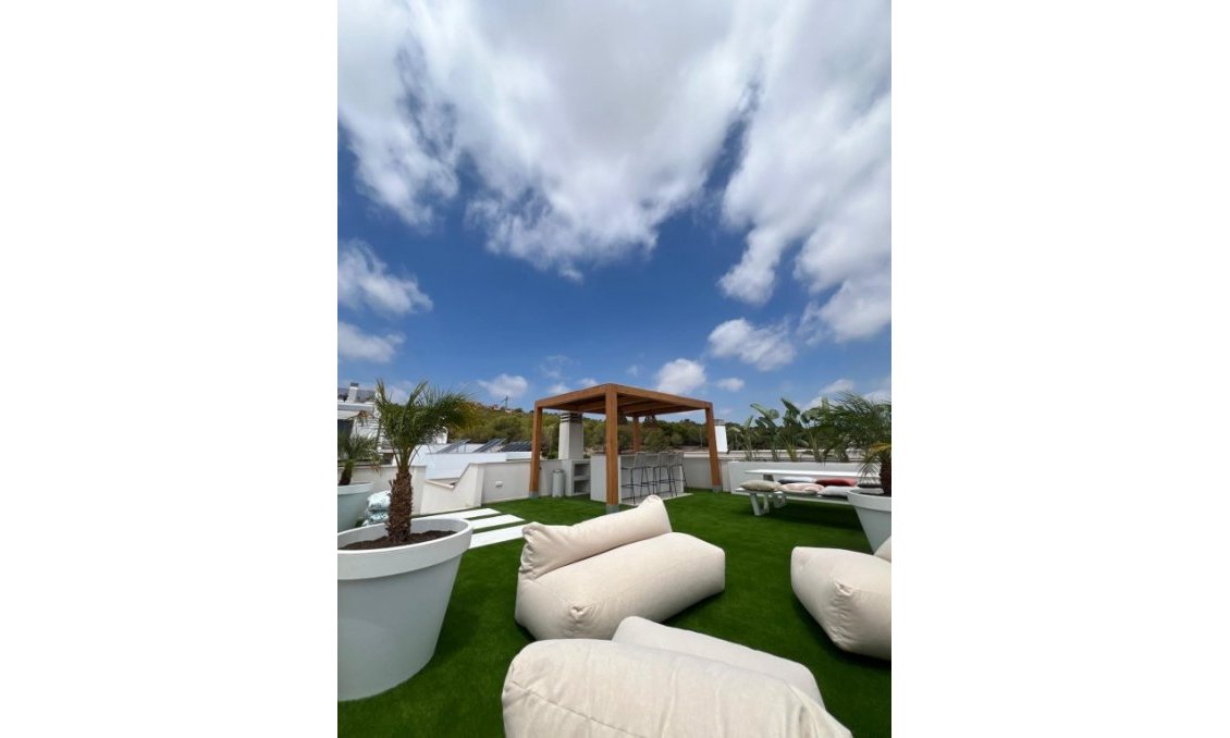 Revente - Villa -
San Miguel de Salinas - Inland