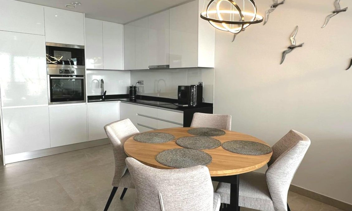 Segunda mano - Apartamento -
Benidorm - Playa de Poniente