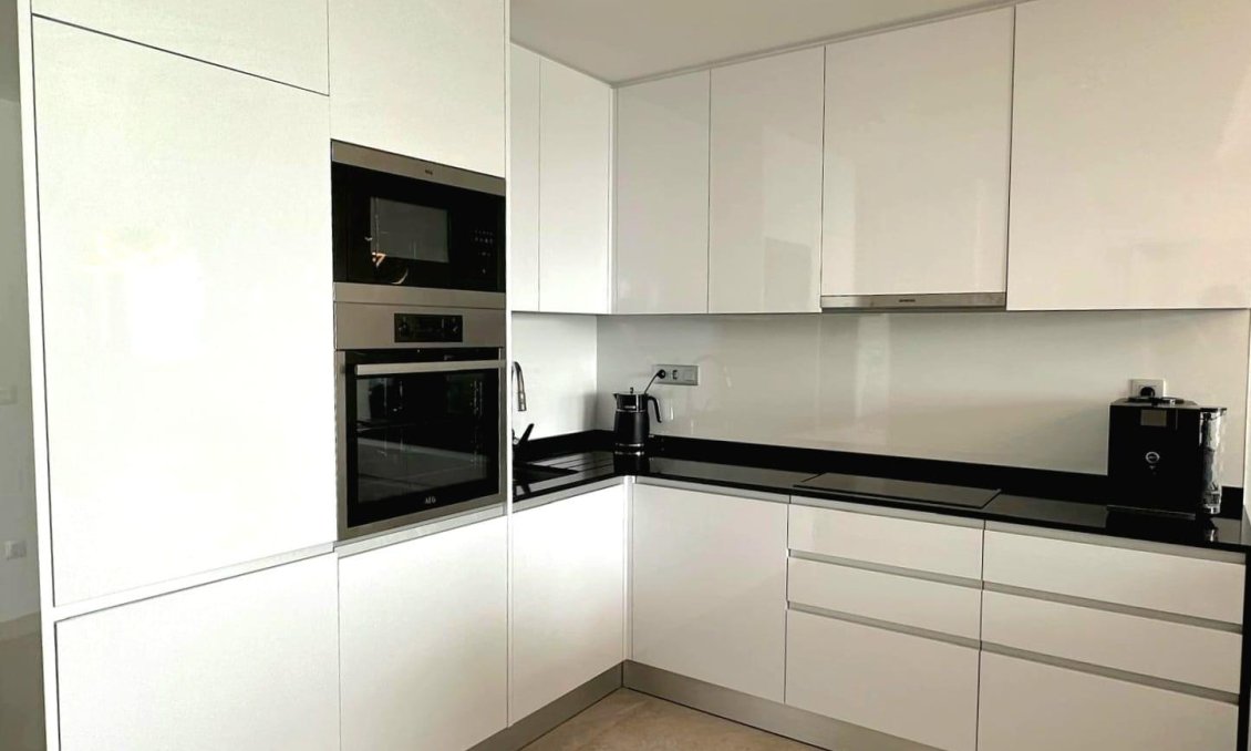 Segunda mano - Apartamento -
Benidorm - Playa de Poniente