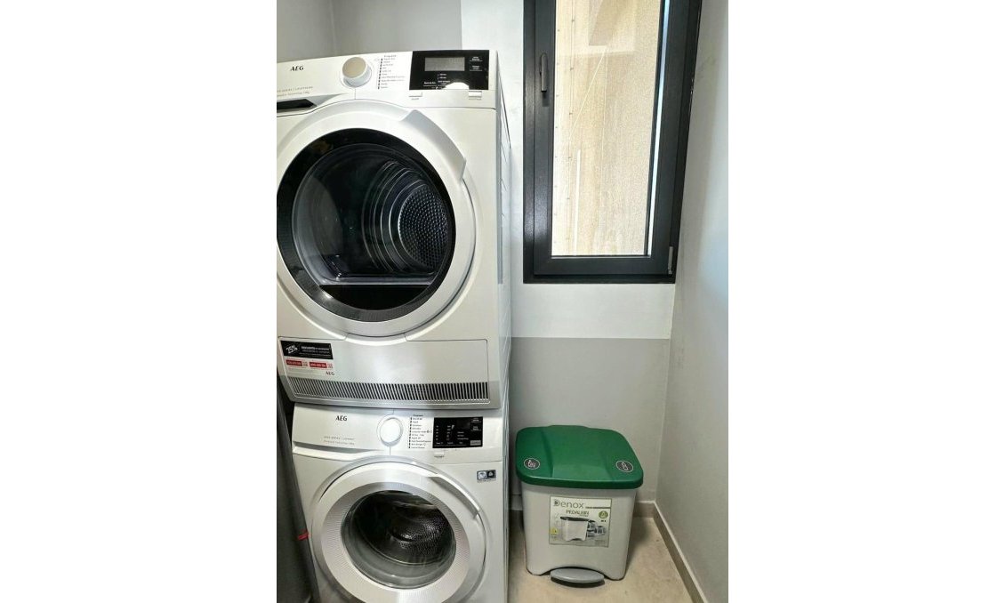 Segunda mano - Apartamento -
Benidorm - Playa de Poniente