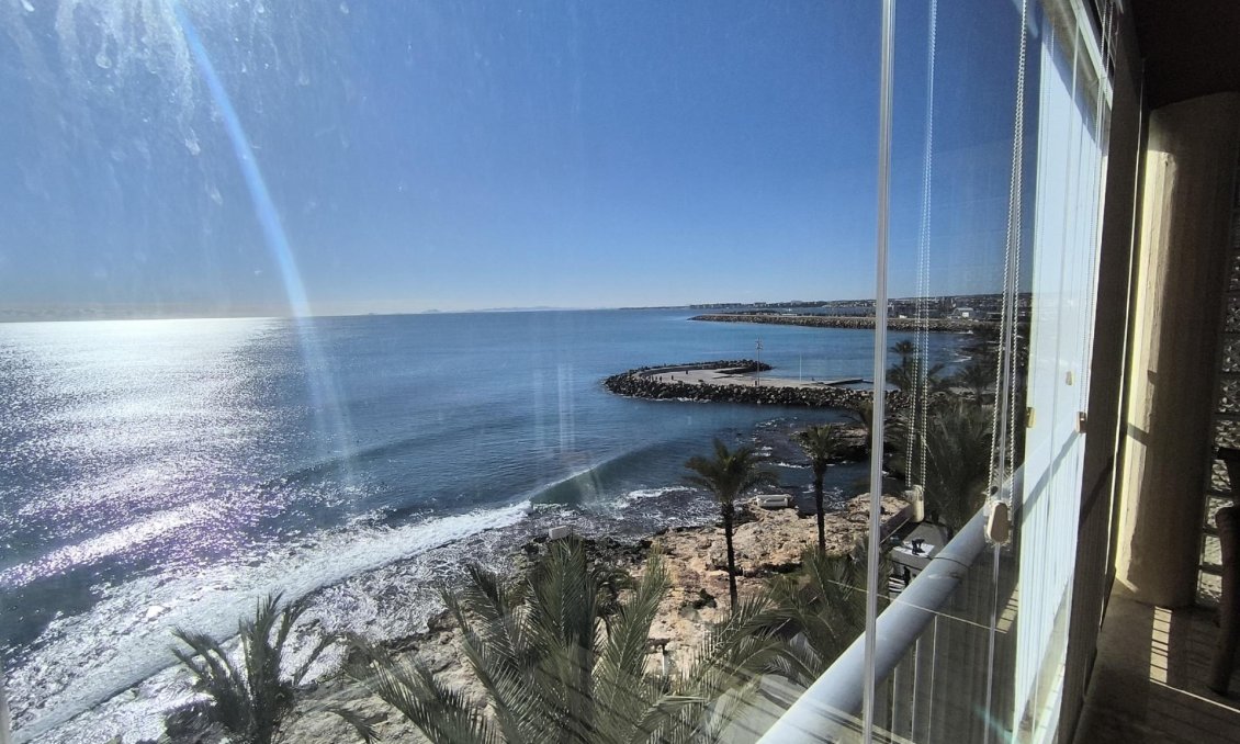Segunda mano - Apartamento -
Torrevieja - Las Piscinas Naturales