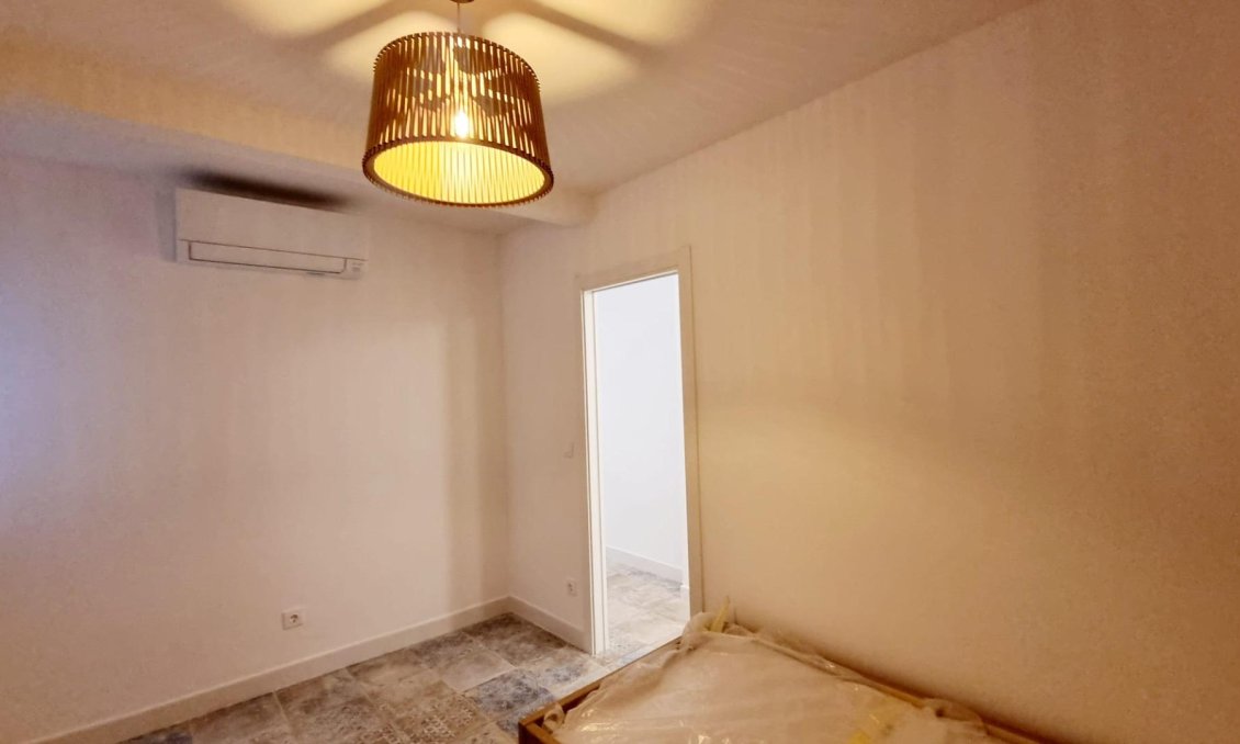 Resale - Apartment -
Torrevieja