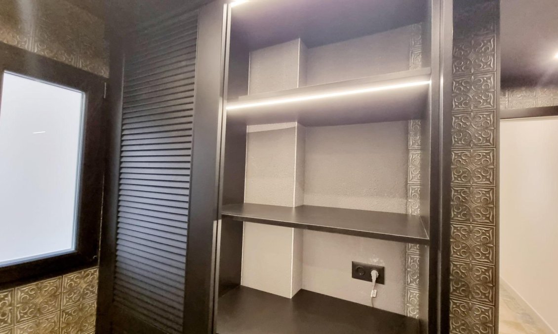 Resale - Apartment -
Torrevieja