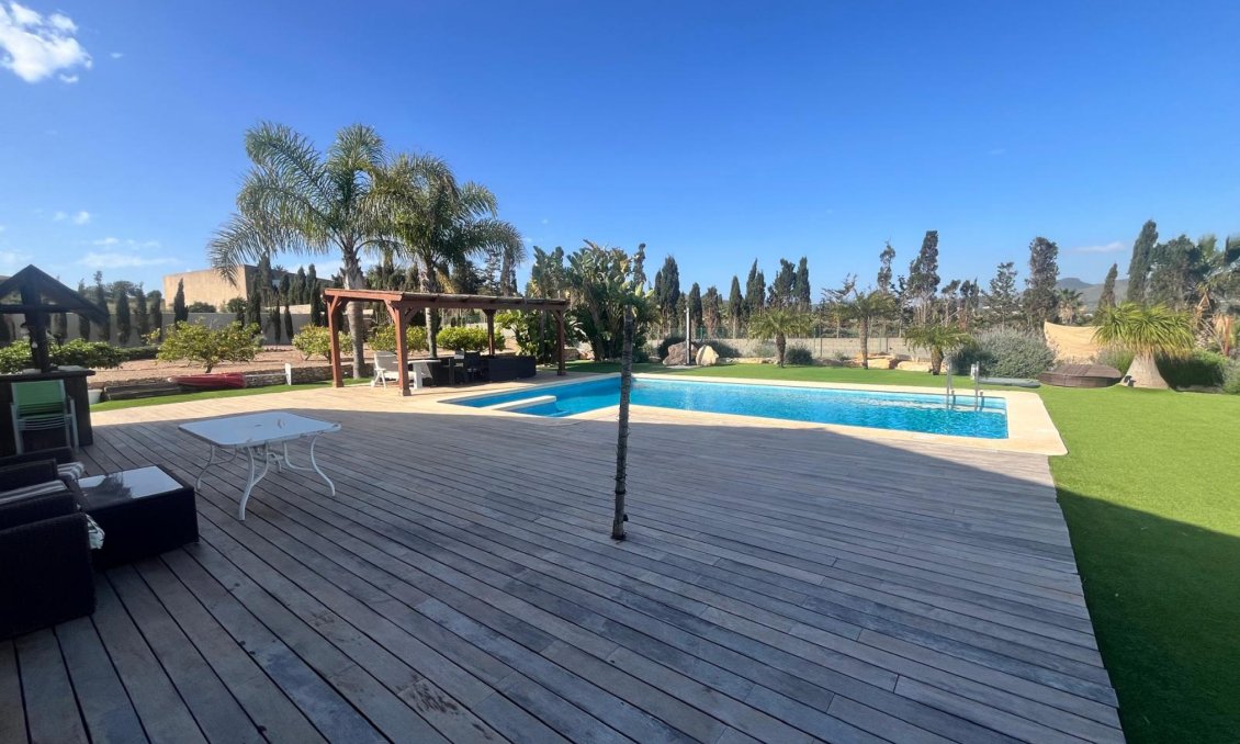 Segunda mano - Villa -
Los Belones - Inland