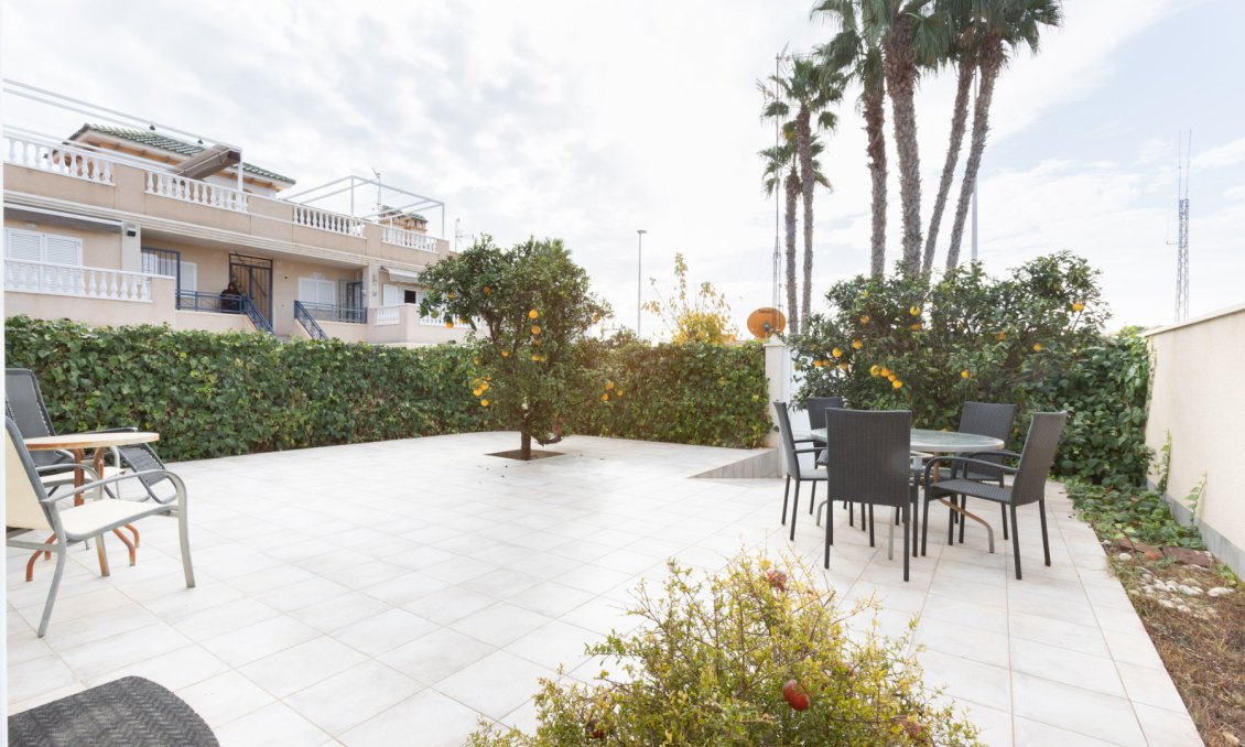 Segunda mano - Bungalow -
Orihuela Costa - Costa Blanca