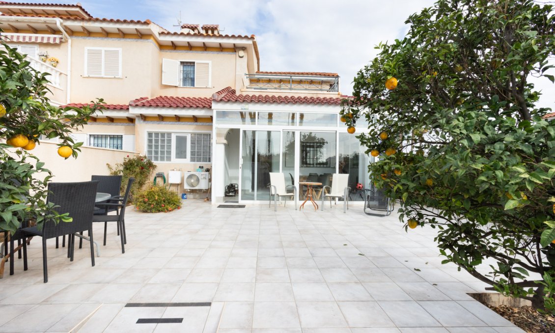 Segunda mano - Bungalow -
Orihuela Costa - Costa Blanca