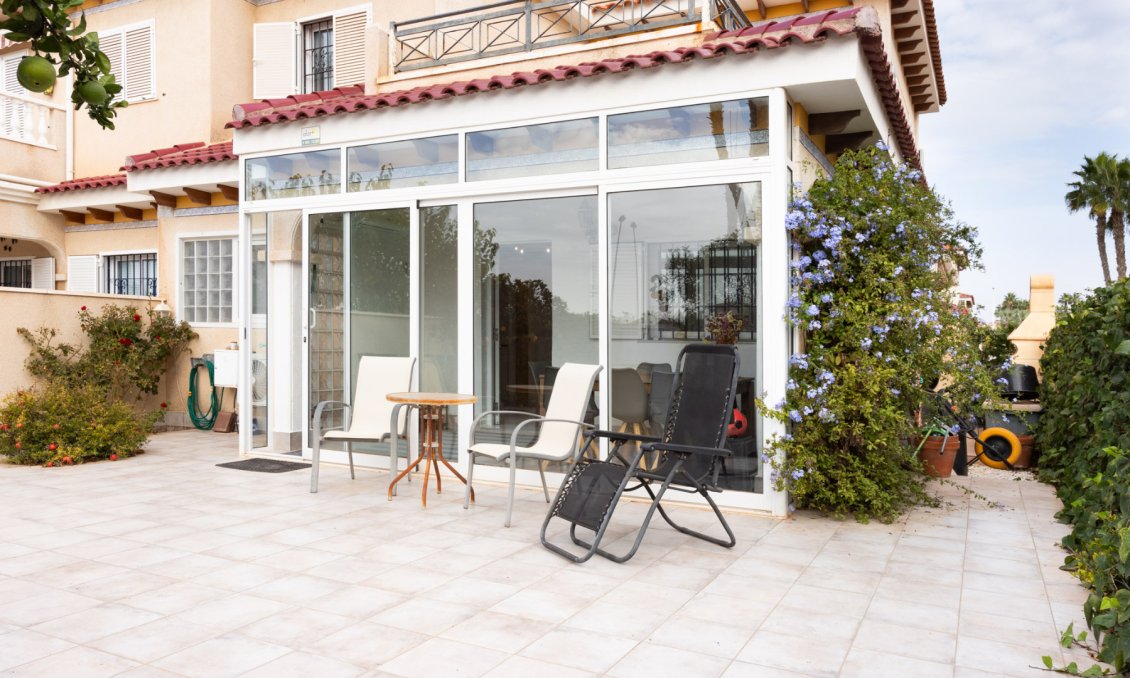 Segunda mano - Bungalow -
Orihuela Costa - Costa Blanca