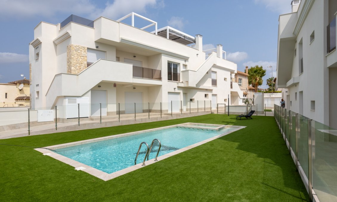Segunda mano - Apartamento -
San Miguel de Salinas - Inland