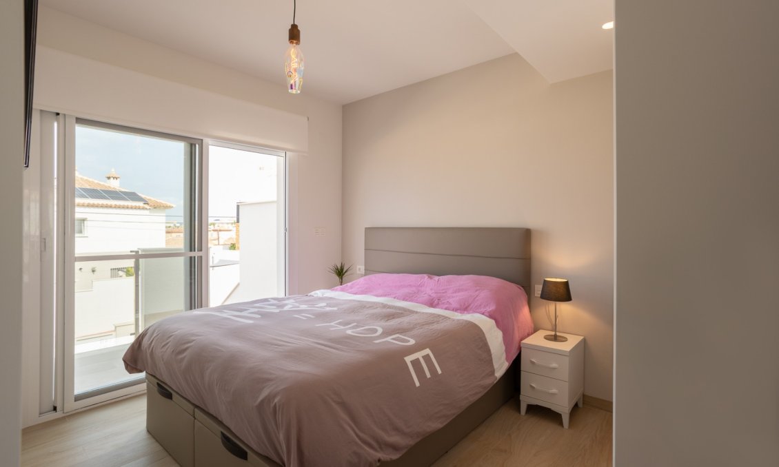 Segunda mano - Apartamento -
San Miguel de Salinas - Inland