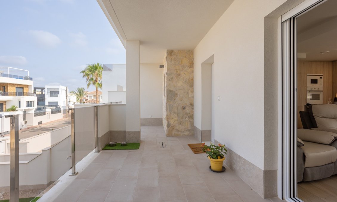 Segunda mano - Apartamento -
San Miguel de Salinas - Inland