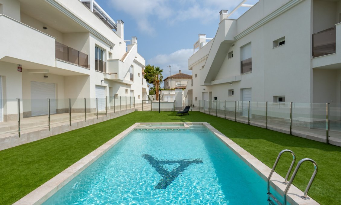 Segunda mano - Apartamento -
San Miguel de Salinas - Inland