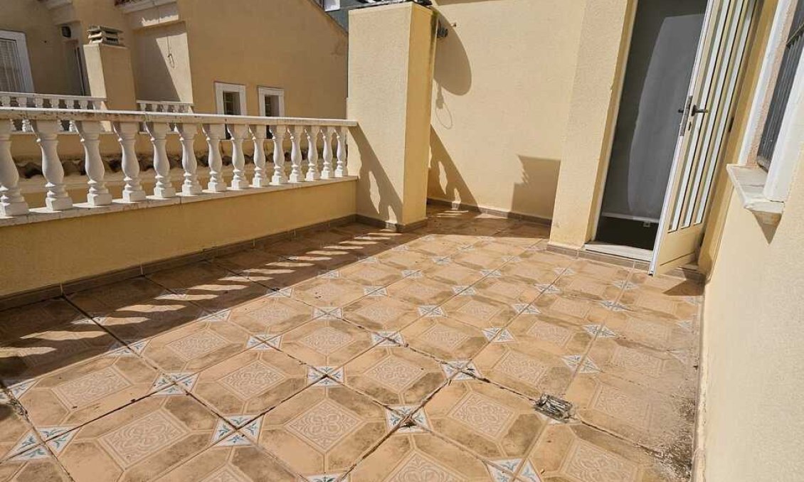 Segunda mano - Villa -
Guardamar del Segura - Campomar