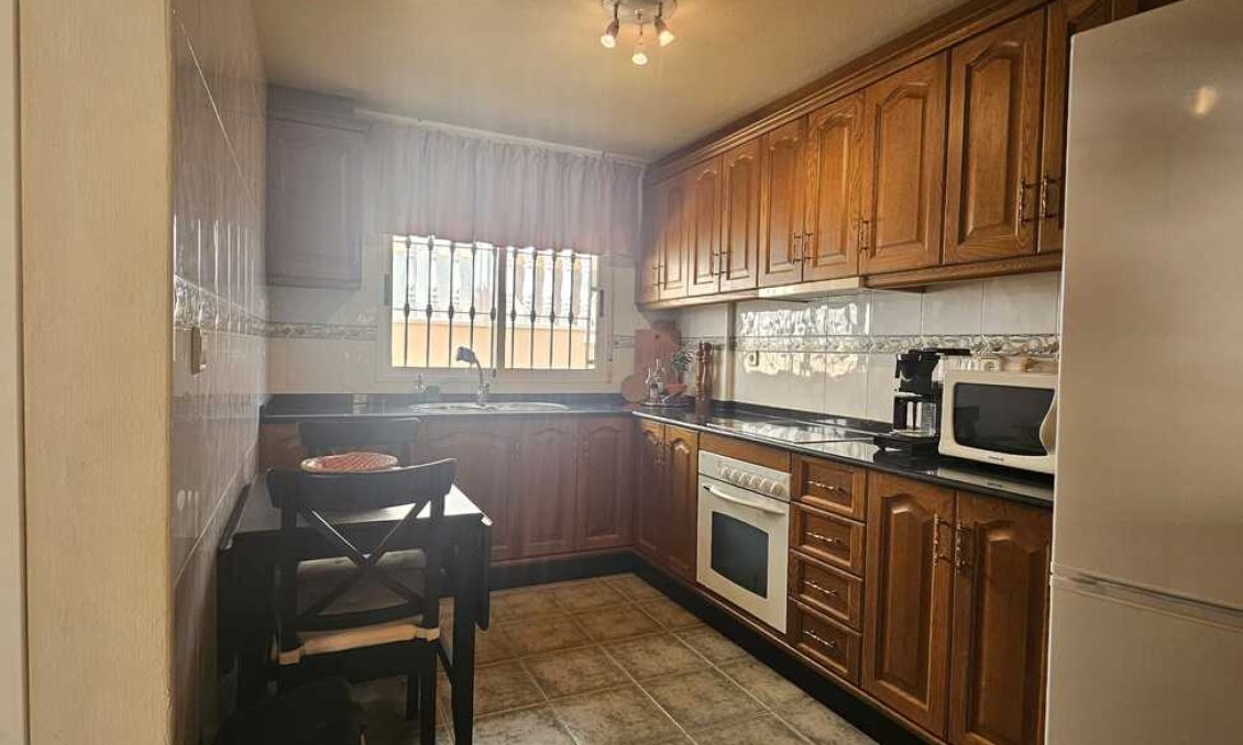 Segunda mano - Villa -
Guardamar del Segura - Campomar