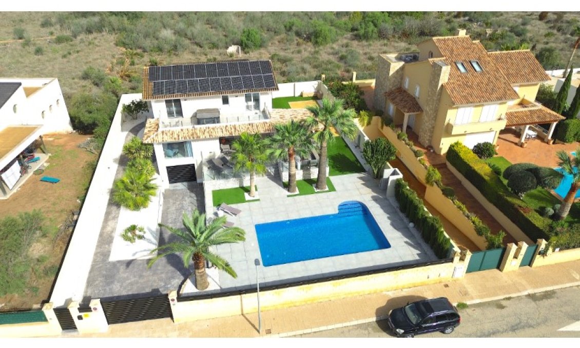 Segunda mano - Villa -
Alfas del Pí - Costa Blanca