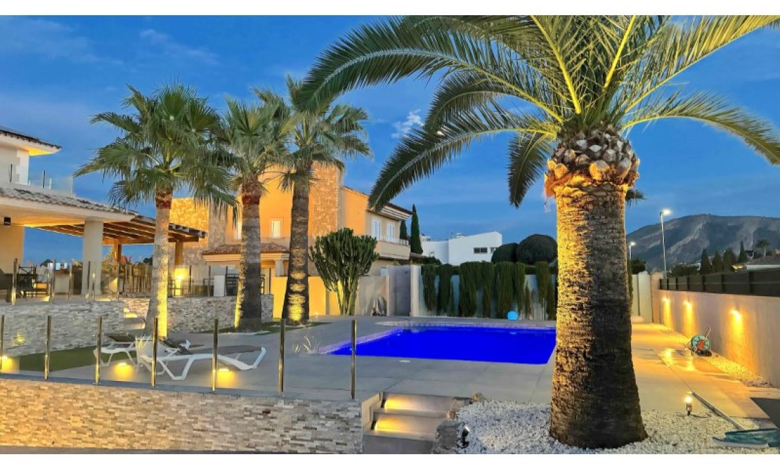 Segunda mano - Villa -
Alfas del Pí - Costa Blanca