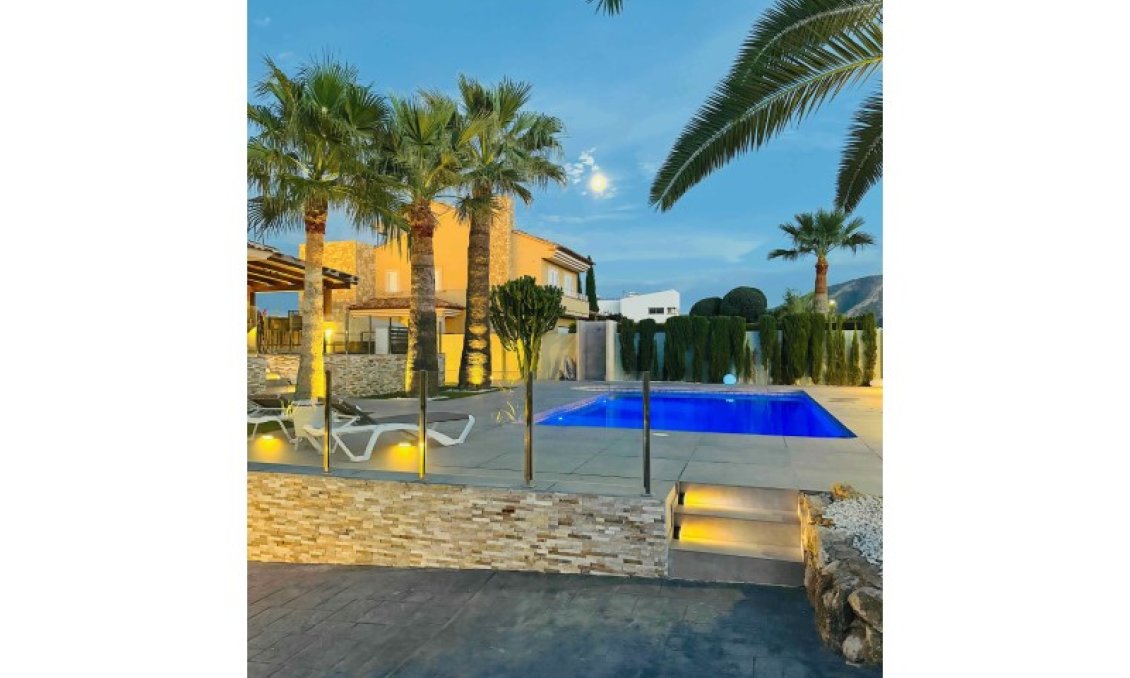 Segunda mano - Villa -
Alfas del Pí - Costa Blanca