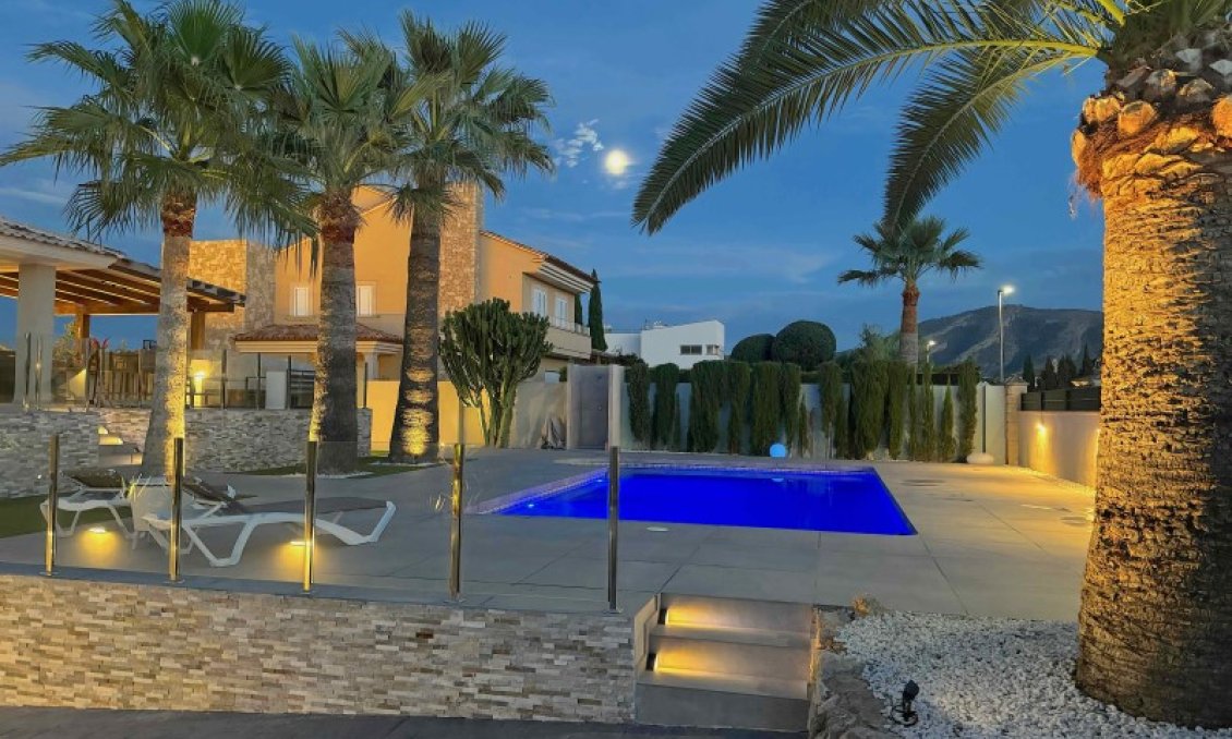 Segunda mano - Villa -
Alfas del Pí - Costa Blanca