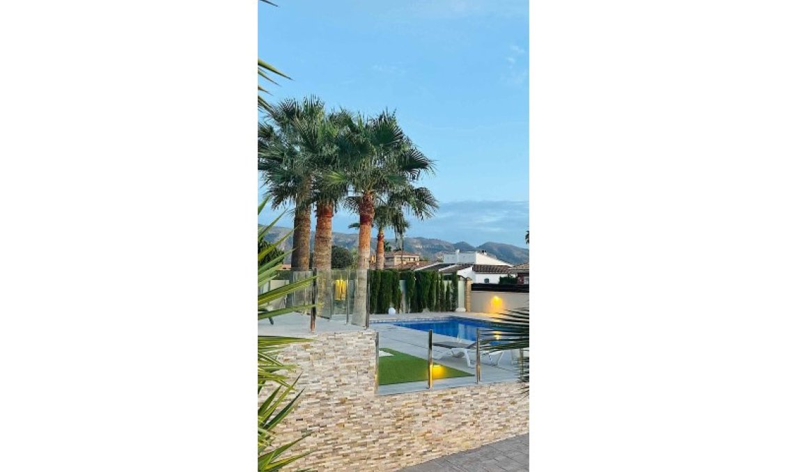 Segunda mano - Villa -
Alfas del Pí - Costa Blanca