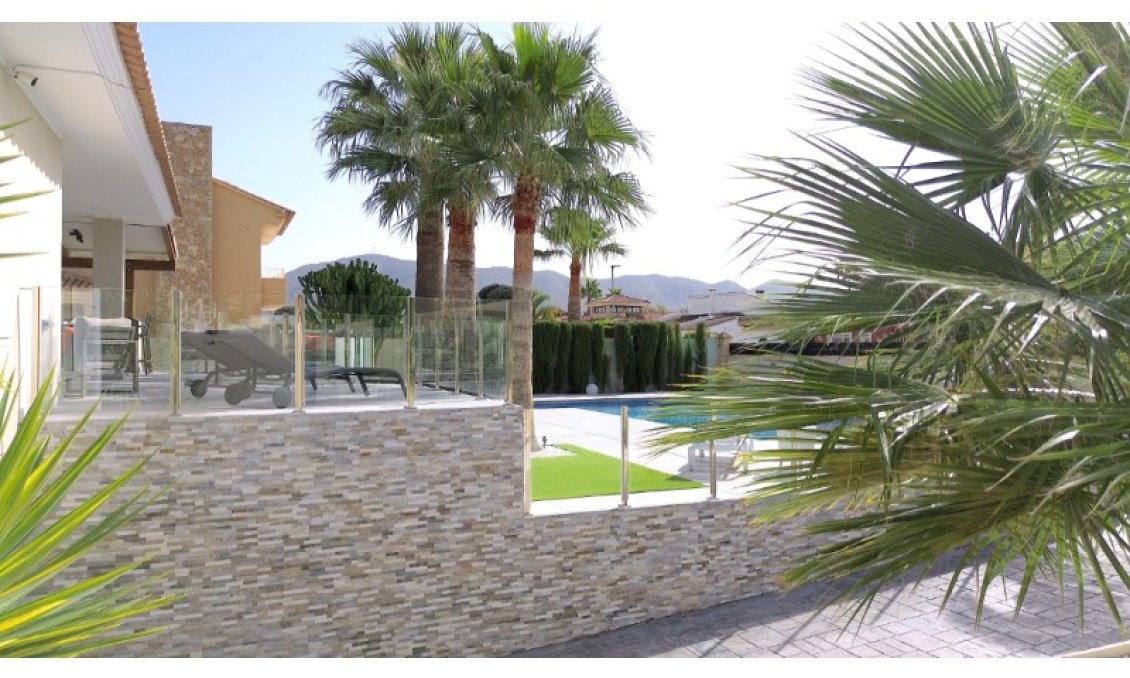 Segunda mano - Villa -
Alfas del Pí - Costa Blanca