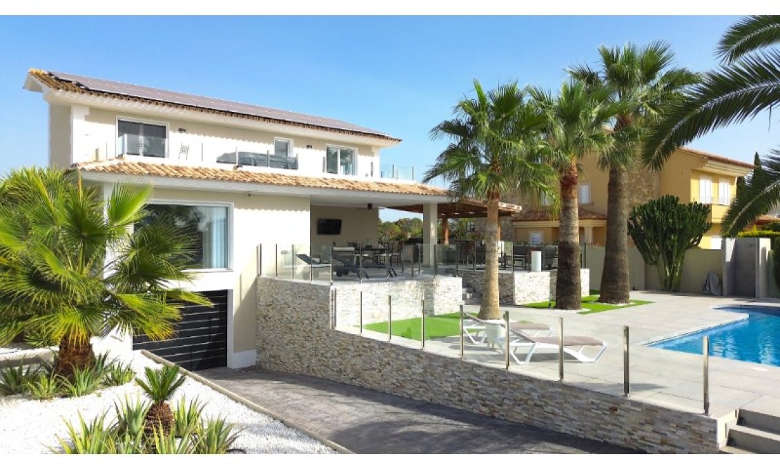Segunda mano - Villa -
Alfas del Pí - Costa Blanca