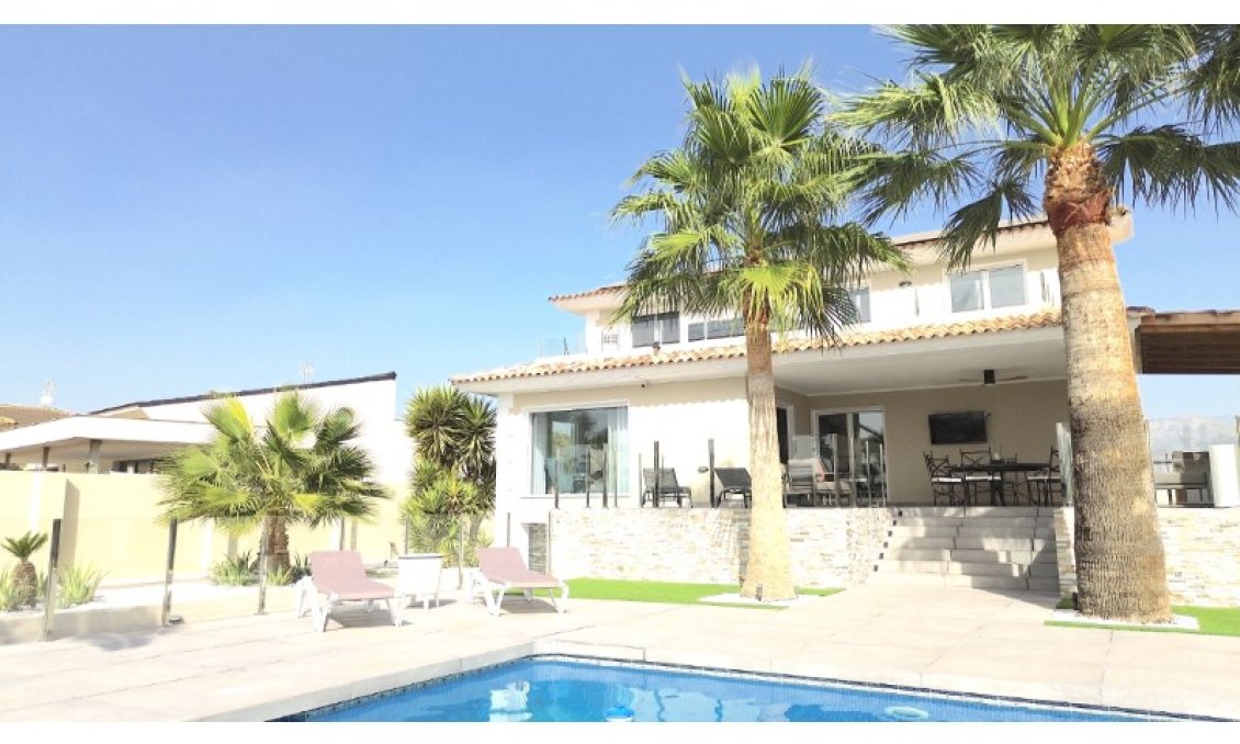 Segunda mano - Villa -
Alfas del Pí - Costa Blanca